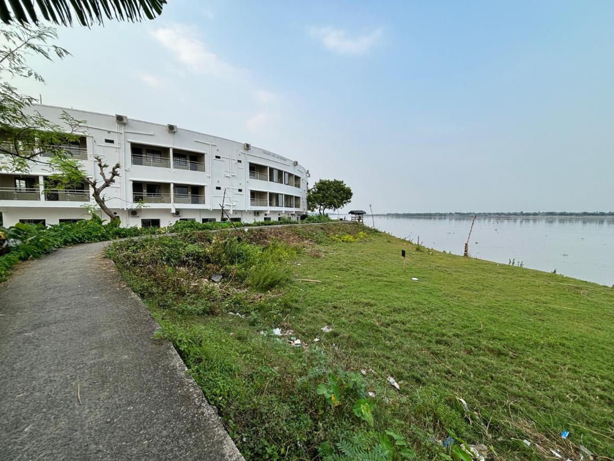 Ichhamati Hotel And Restaurant Hasnabad Exterior foto