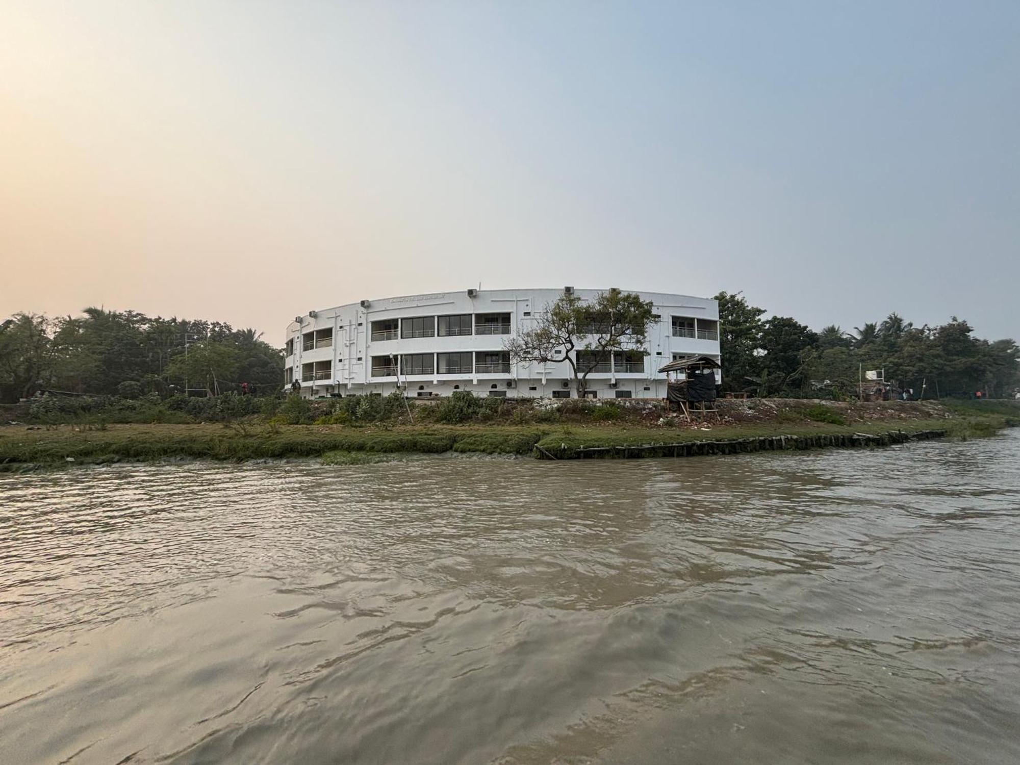 Ichhamati Hotel And Restaurant Hasnabad Exterior foto